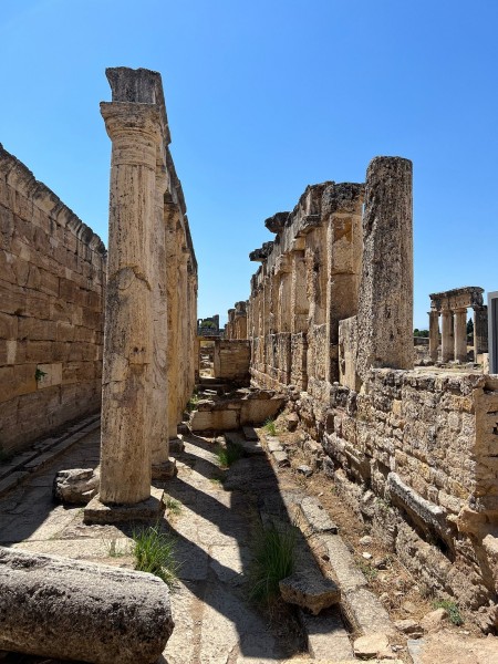 From Antalya: Full-Day Pamukkale & Hierapolis Tour w/Lunch | ®ExcursionMania