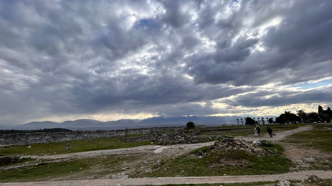 From Antalya: Full-Day Pamukkale & Hierapolis Tour w/Lunch | ®ExcursionMania