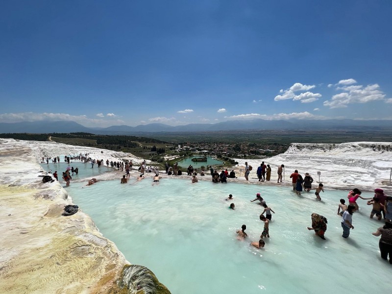 From Antalya: Full-Day Pamukkale & Hierapolis Tour w/Lunch | ®ExcursionMania