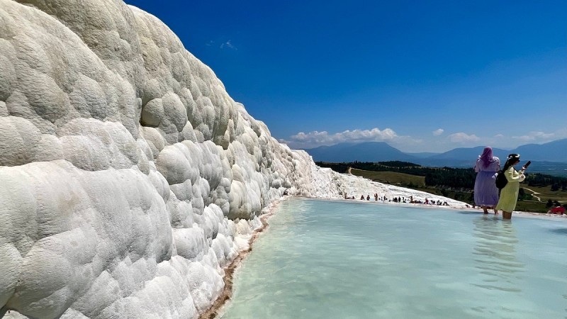From Antalya: Full-Day Pamukkale & Hierapolis Tour w/Lunch | ®ExcursionMania
