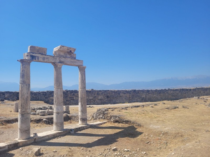 From Antalya: Full-Day Pamukkale & Hierapolis Tour w/Lunch | ®ExcursionMania