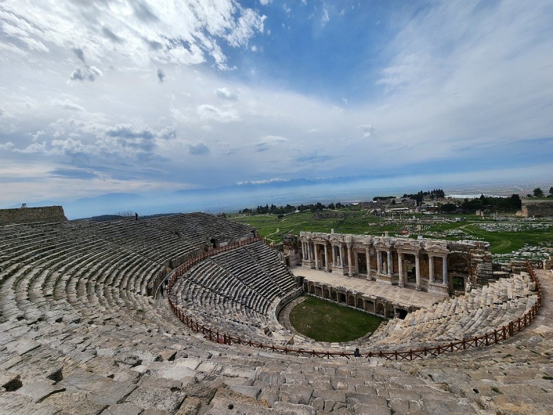 From Antalya: Full-Day Pamukkale & Hierapolis Tour w/Lunch | ®ExcursionMania